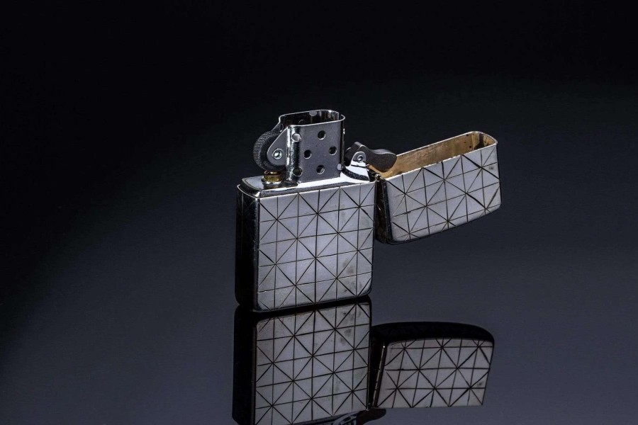 Accessories * | Comstock Heritage Geo Zippo Silver